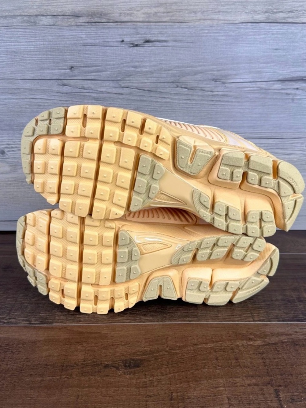 Nike Vomero 5 - Celestial Gold - Picture 8 of 9